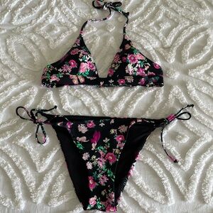 Victoria’s Secret Bikini Set